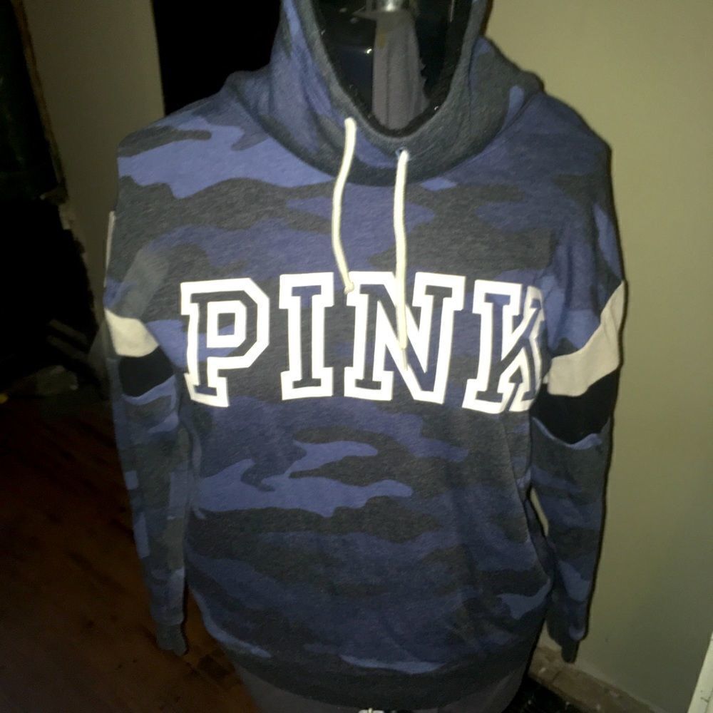 Victoria’s Secret XS blue camo Sherpa lined cowl sweatshirt